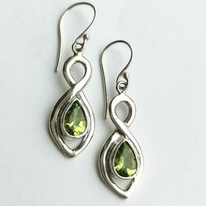 New, Sterling Silver Peridot dangle earrings